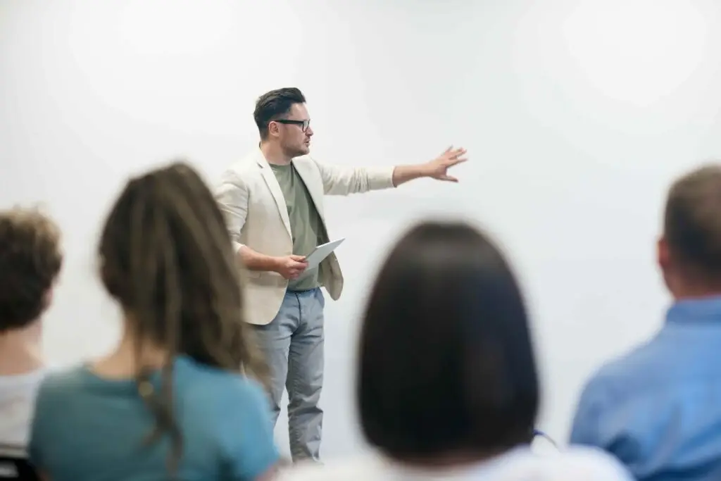 salaire d'un prof de droit